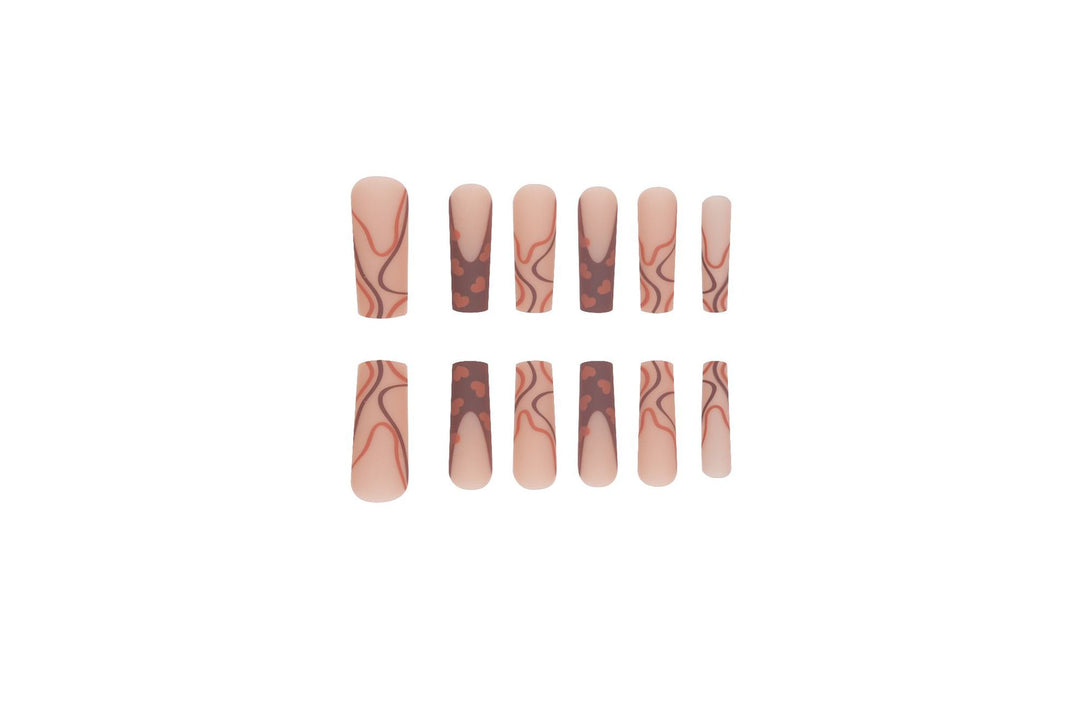 Trendige Herz-Design Press-On Nagel Tipps Karnz