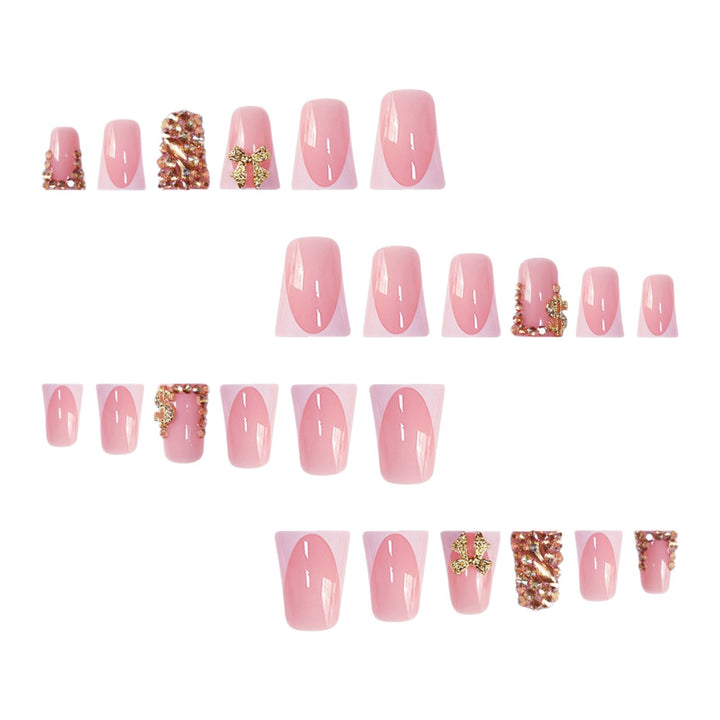 Dekorative kristallverzierte Nagelkunst Karnz