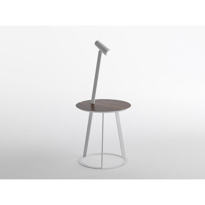 Minimalistische Schreibtischlampe mit verstellbarem Arm