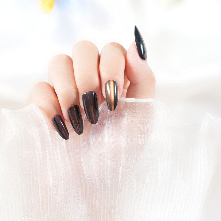 Glänzendes Metallic Press-On Nail Set Karnz