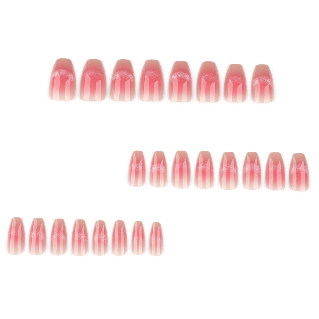 Kunstvolle French-Tip Nagelverlängerungen Karnz