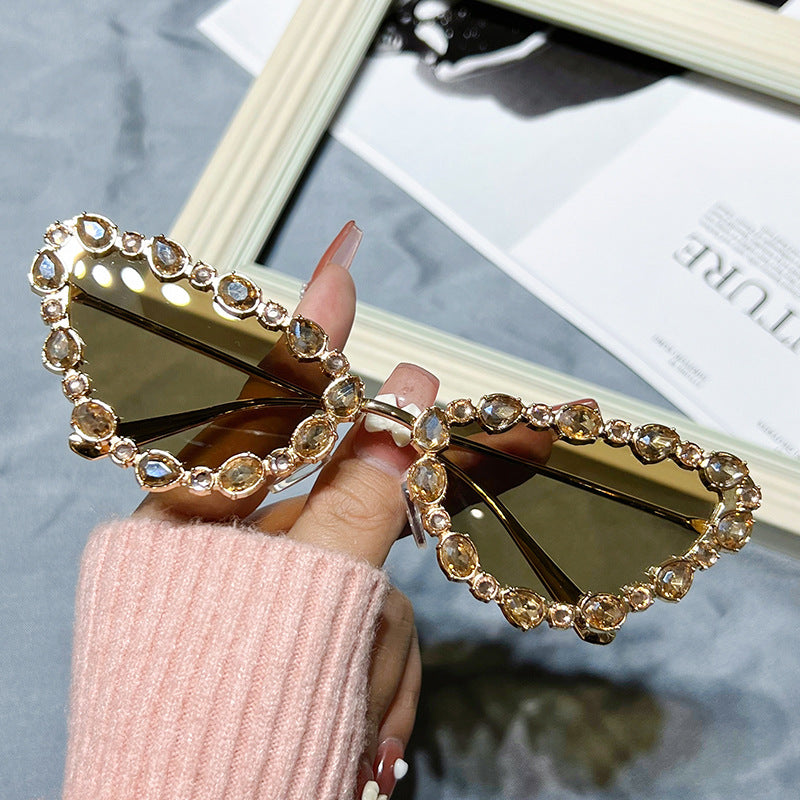 Herzförmige mit Strass verzierten Sonnenbrille Karnz