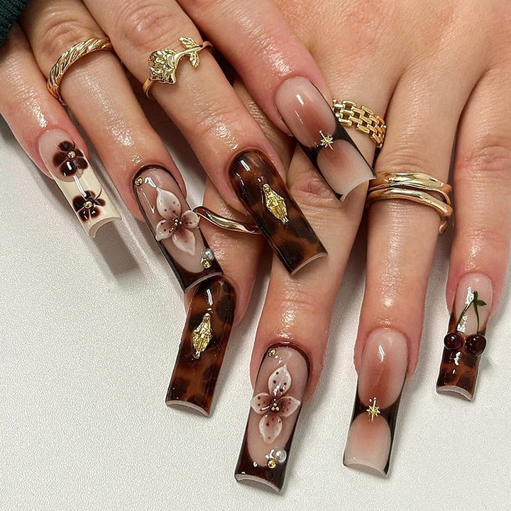 Floral Press-On Nail Set Karnz