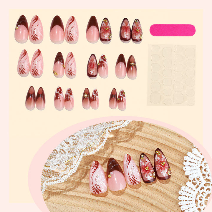 Dekorativer Press-On-Nagelsatz mit kompliziertem Blumen- und Ombre-Design Karnz