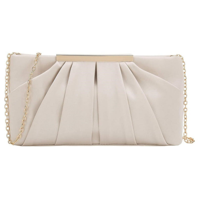 Elegante Clutch mit Raffinierten Faltendetails Karnz