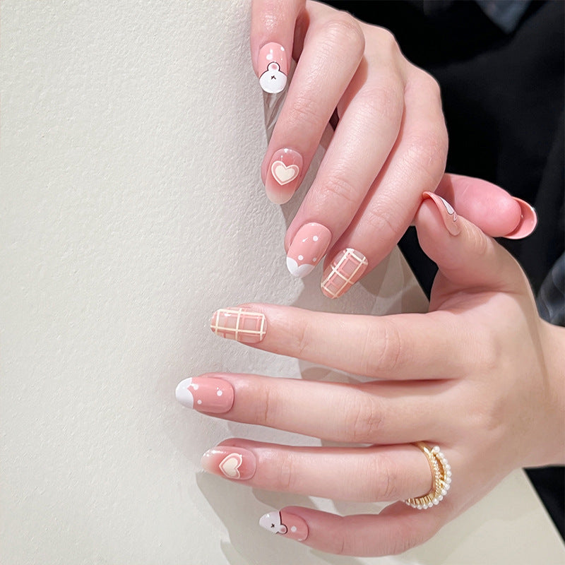 Kreative Nagelkunst mit niedlichen Motiven Karnz
