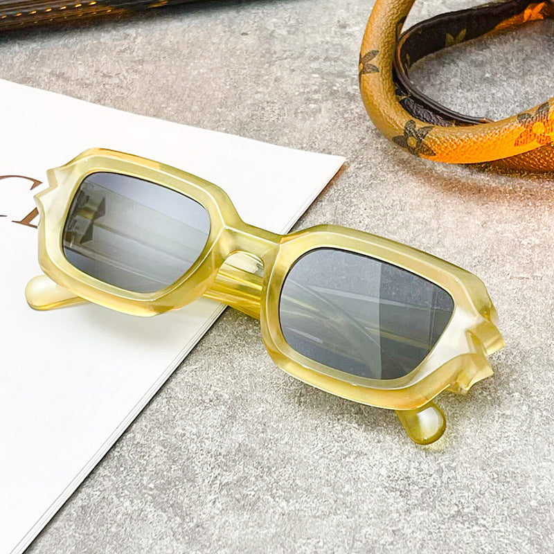 Damen modische Sonnenbrille mit auffälligem Rahmen Karnz