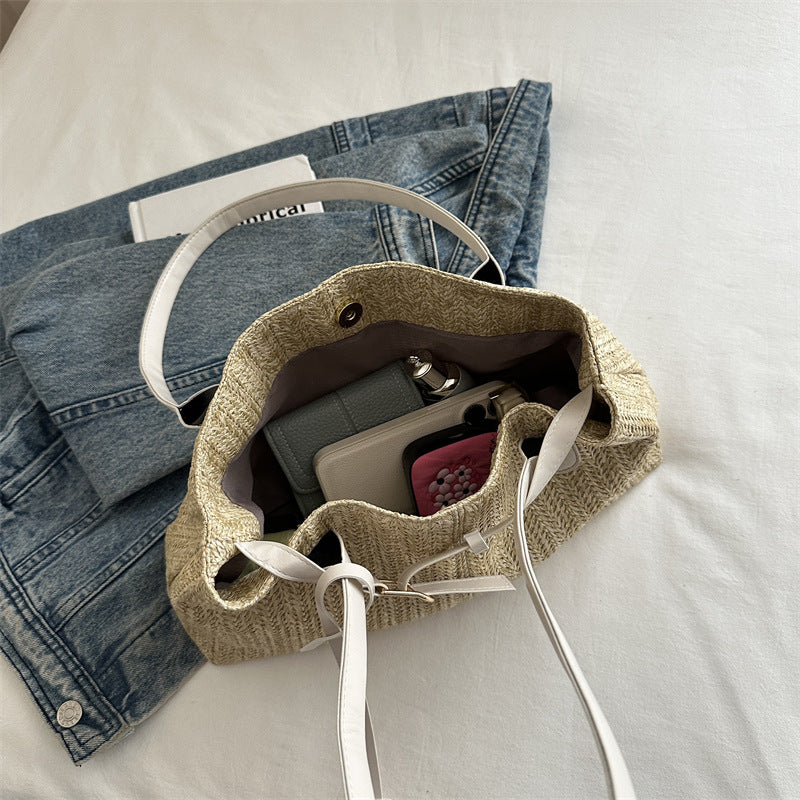 Gewebte Strohtasche