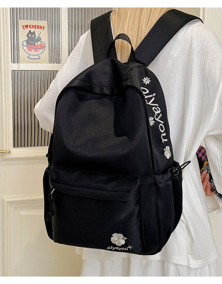 Lässiger bestickter Tages-Rucksack
