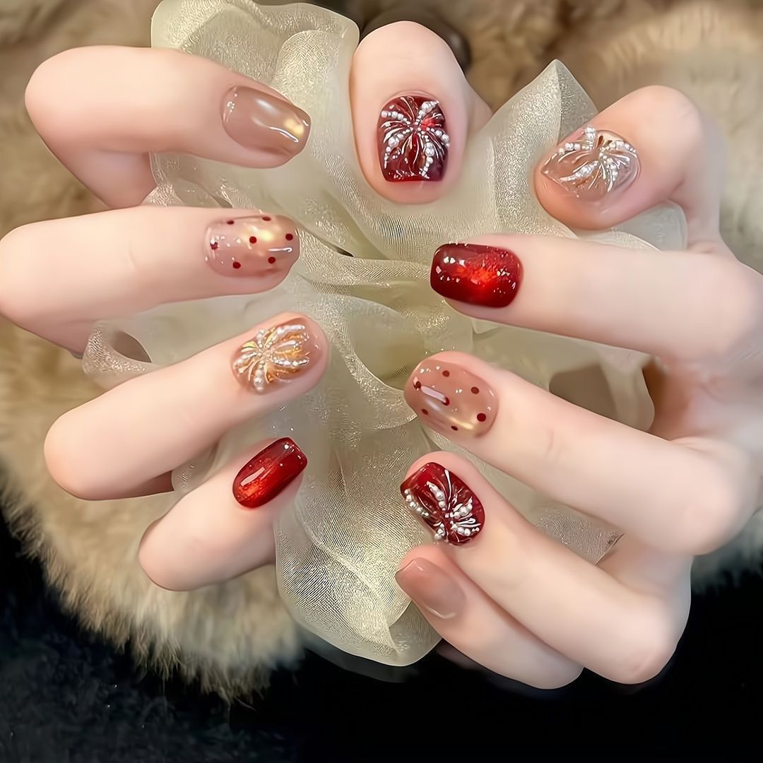Künstlerisches Press-On Nageldesign-Set Karnz