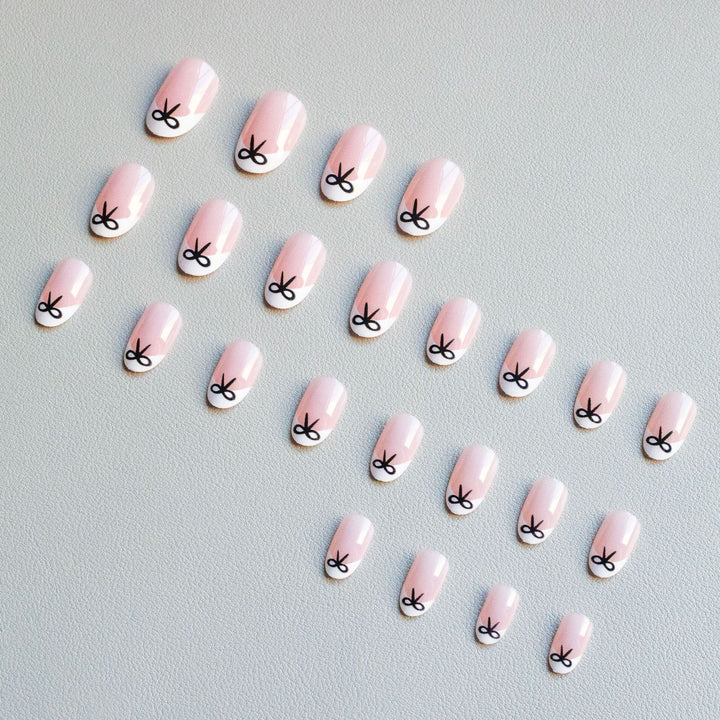 Elegantes Bogenakzent-Nagelkunst-Kit