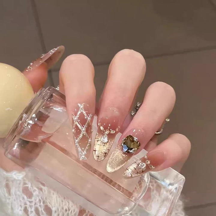 Dekoratives Press-On Nail Art Set mit niedlichen Schleifenakzenten Karnz