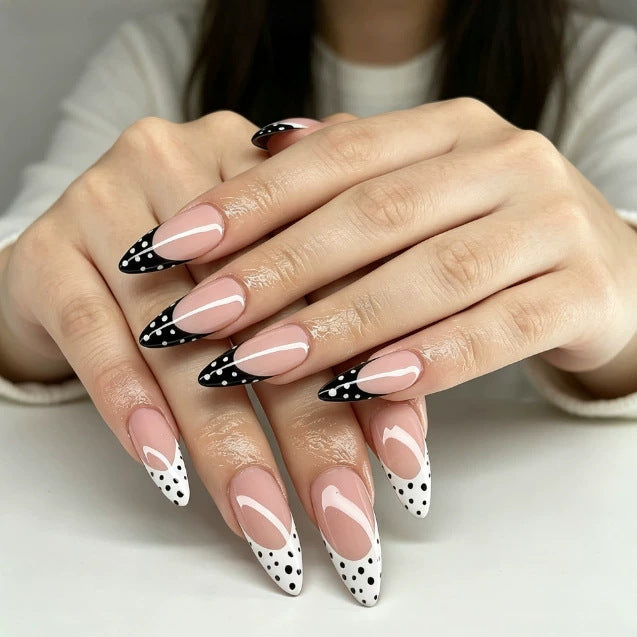 Elegante Künstlerische Stiletto Nagelverstärkungen Karnz