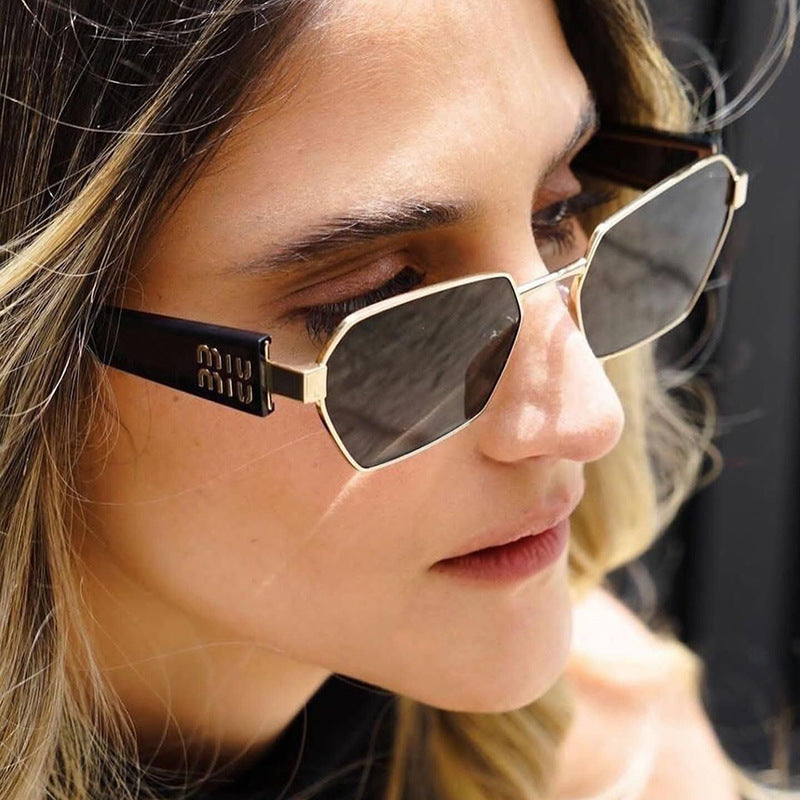 Damen hexagonale Sonnenbrille mit elegantem Metallrahmen und schützenden Gläsern Karnz