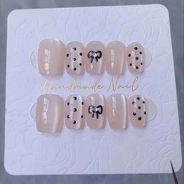 Handgemachtes Nail Set Karnz