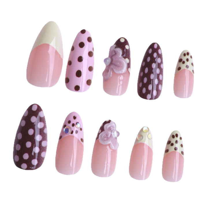 Dekoratives Press-On Nagelkunst-Set Karnz