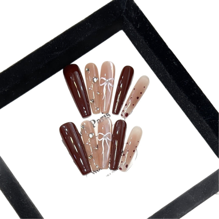 Elegantes dekoratives Press-On-Nagel-Set