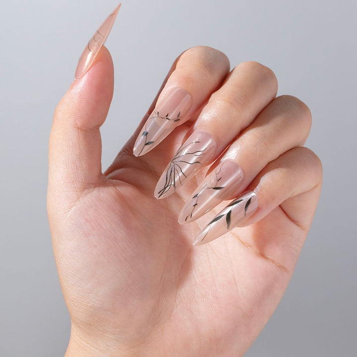 Dekorative Nagelkunst Karnz