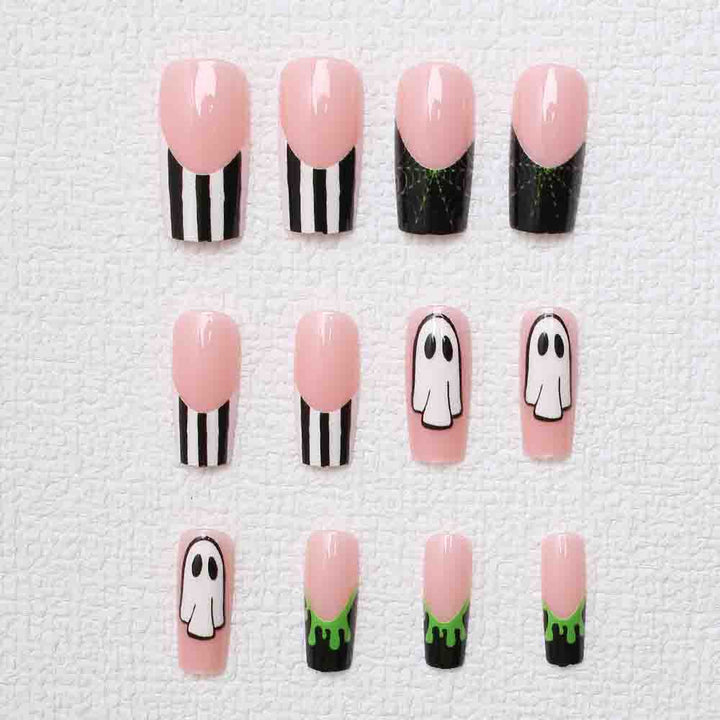 Halloween-inspirierte Press-On Nagelkunst Karnz