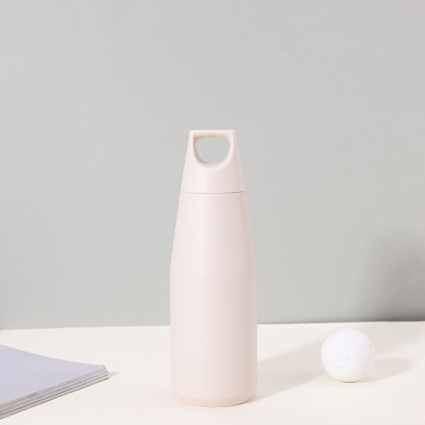 Damen stylische Isolierflasche mit ergonomischem Tragegriff Karnz