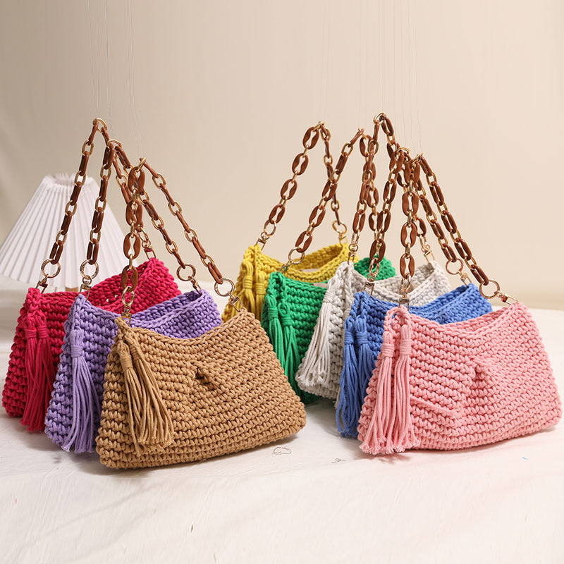 Damen Handgefertigte Schultertasche mit Kettenakzenten Karnz