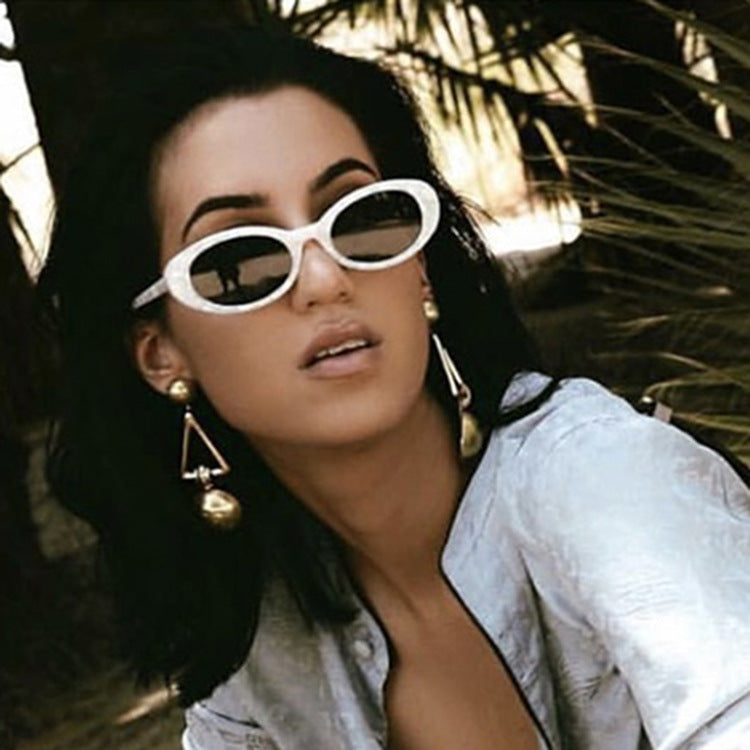 Damen Cat-Eye Sonnenbrille mit transparentem Rahmen und gradienten Gläsern Karnz