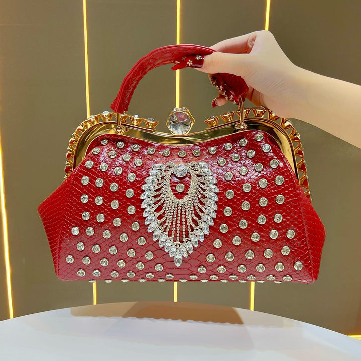 Luxuriöse mit Kristallen verzierte Abendhandtasche