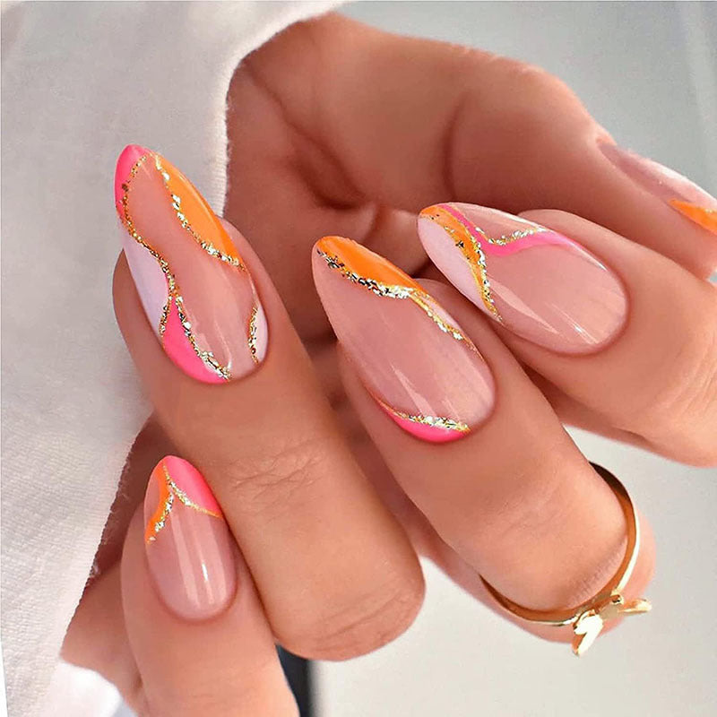 Künstlerisch glitzerndes Stiletto-Nageldesign