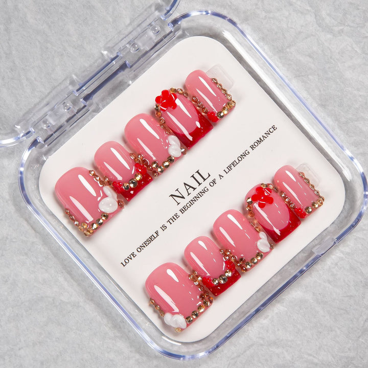 Dekoratives Press-On Nagelset mit Kristallakzenten