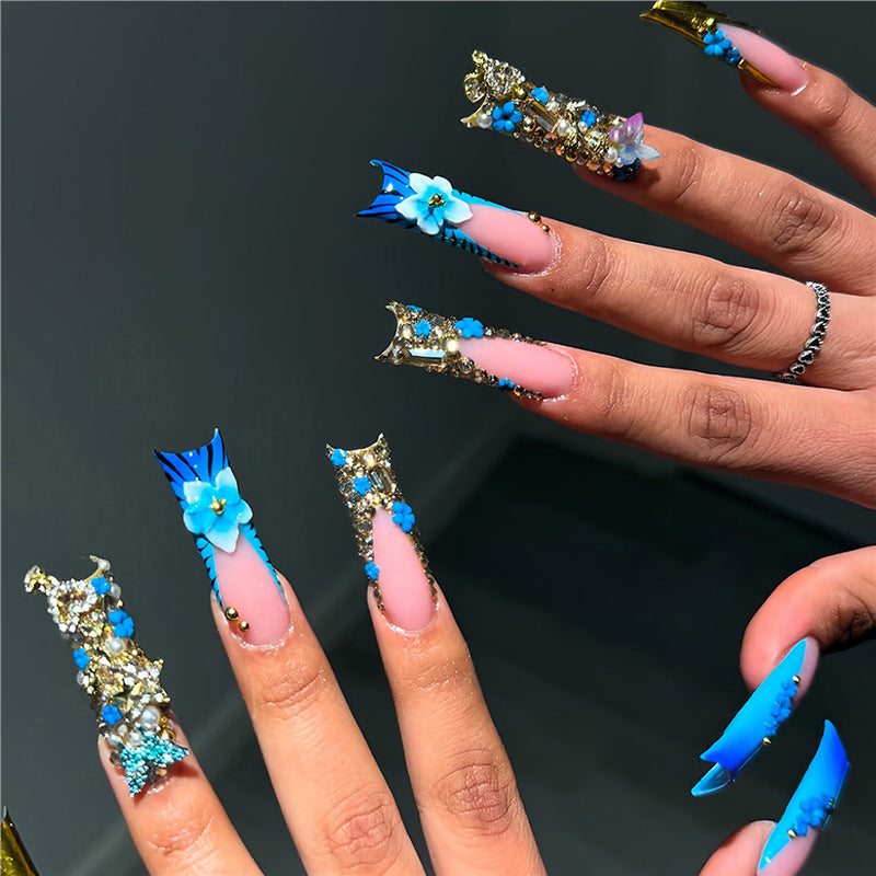 Dekorative Nagelkunst Karnz