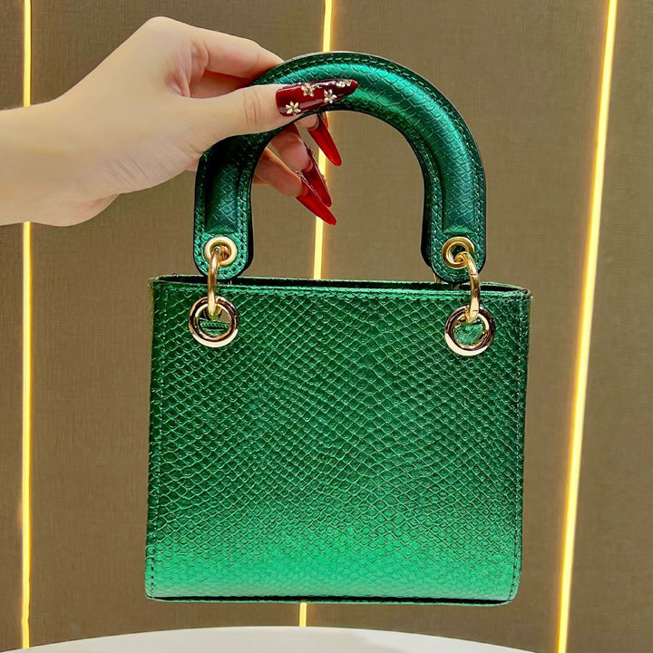 Stylische Schlangenleder-texturierte Handtasche