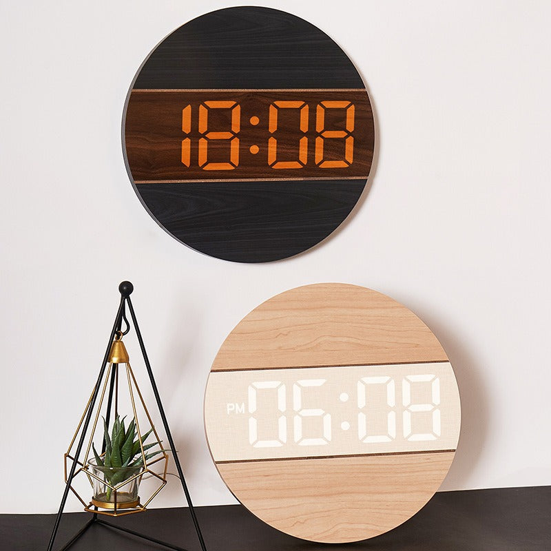 Kreative Digitaluhr im modernen Holzdesign Karnz