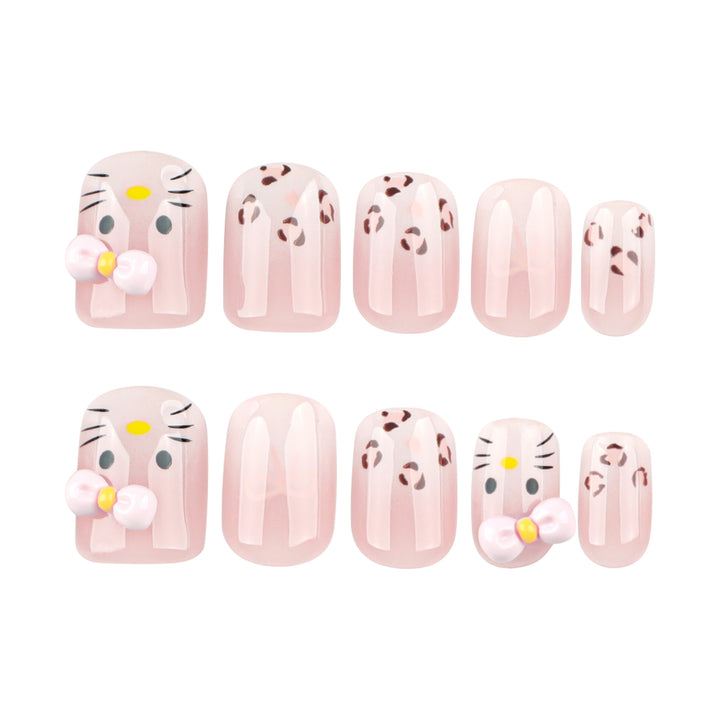 Künstliche Nagelkunst mit niedlichen Tiermotiven Karnz