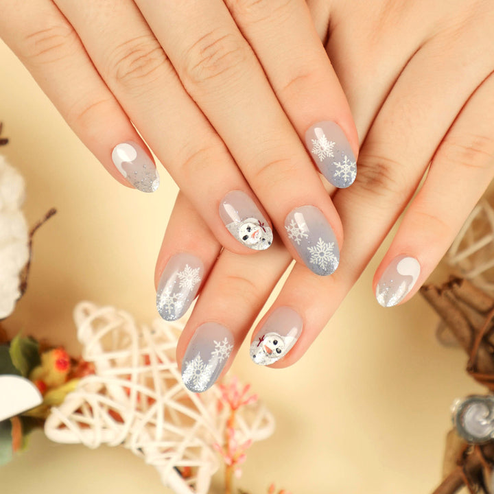 Elegante Acryl-Nägel mit goldenen Akzenten Karnz