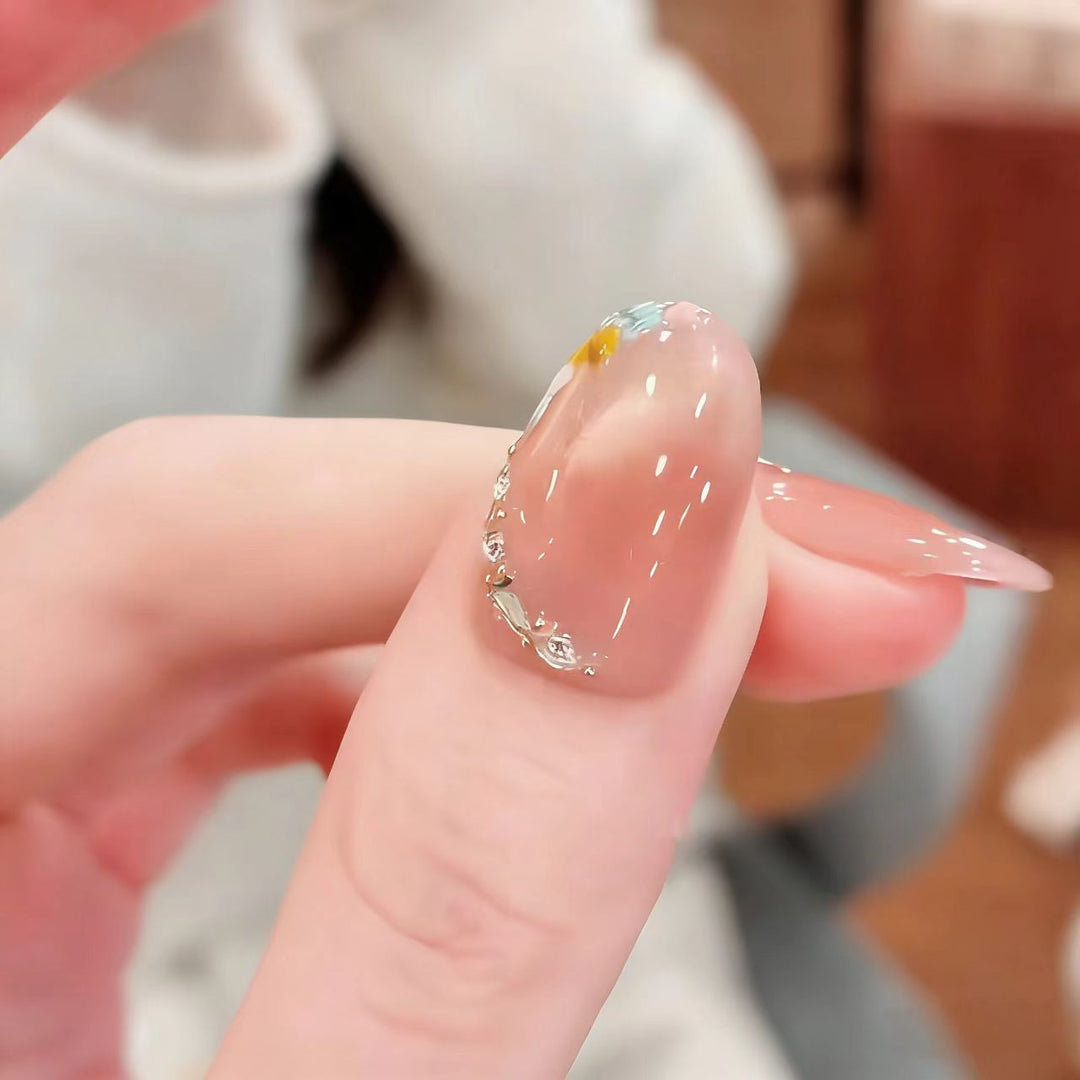 Künstlerisches Nageldesign