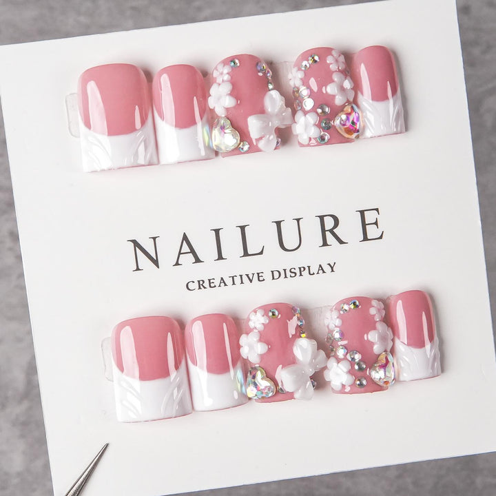 Dekorative Nagelkunst