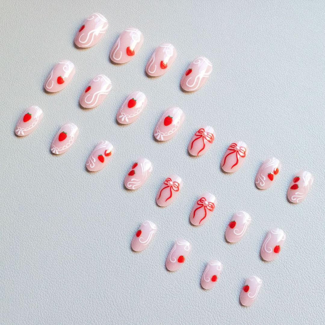 Künstlerisches Erdbeer-Nagelkunst-Set