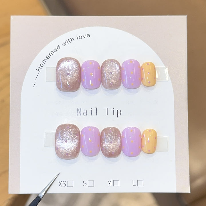 Künstlerische Nagelspitzen Karnz