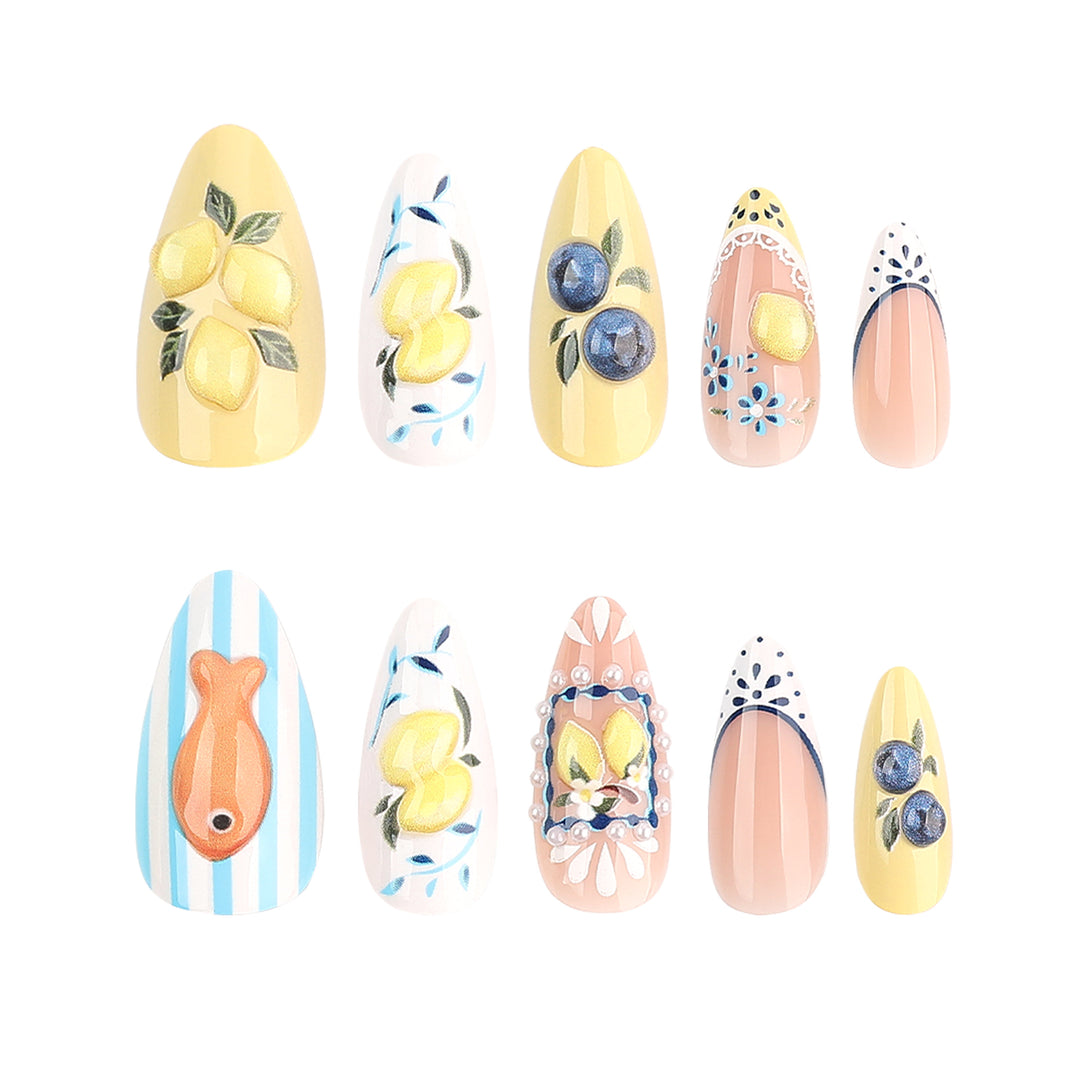 Kunstvolle Nagelverlängerungen mit fruchtigen Designs Karnz