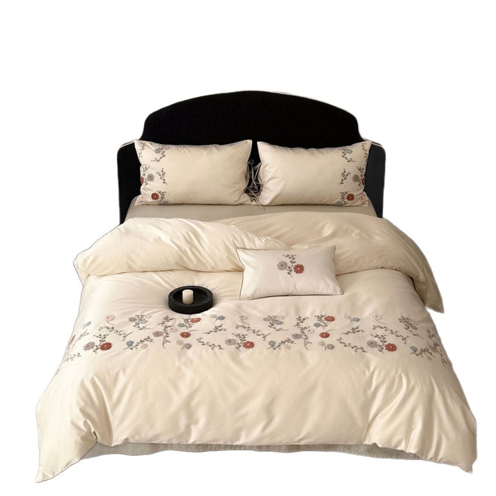 Luxuriöses Satin-Bettwäsche-Set mit floraler Stickerei und Kissenbezügen Karnz