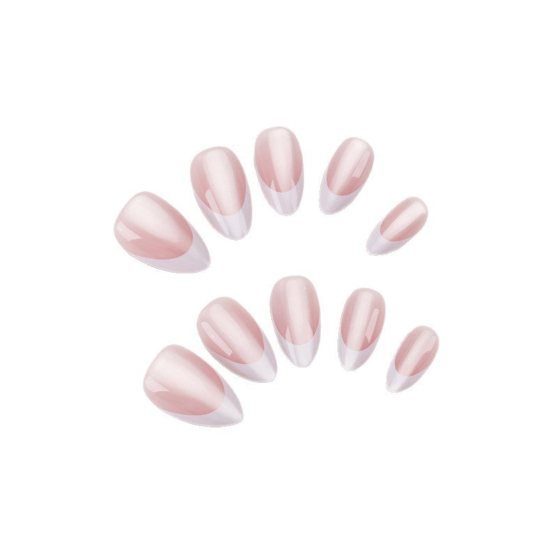 Elegante French Tip Press-On Nagelkunst Karnz