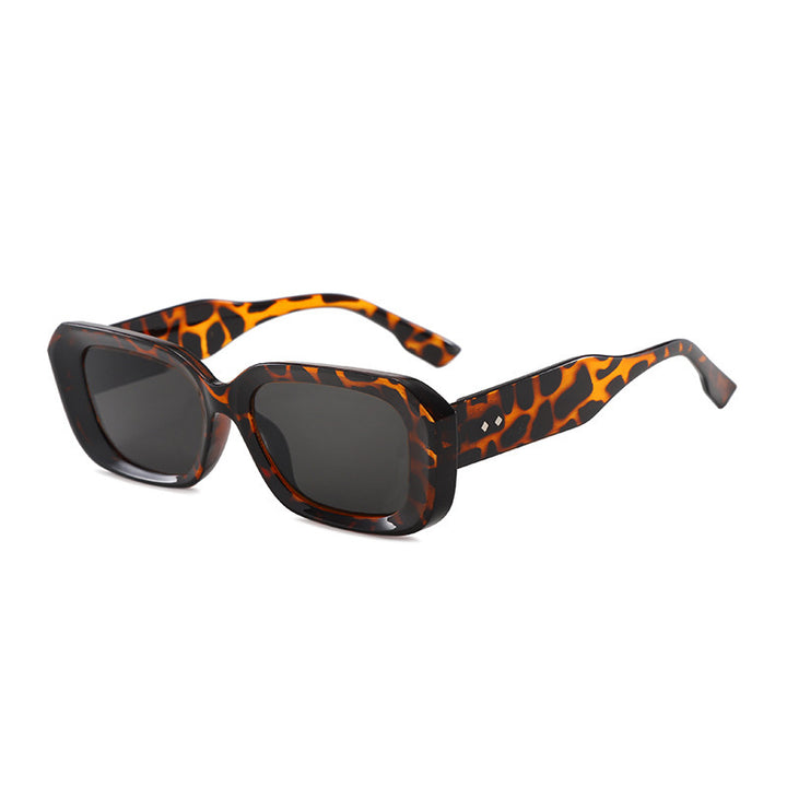 Damen Modische Oversized-Sonnenbrille mit hochwertigem Kunststoffrahmen Karnz