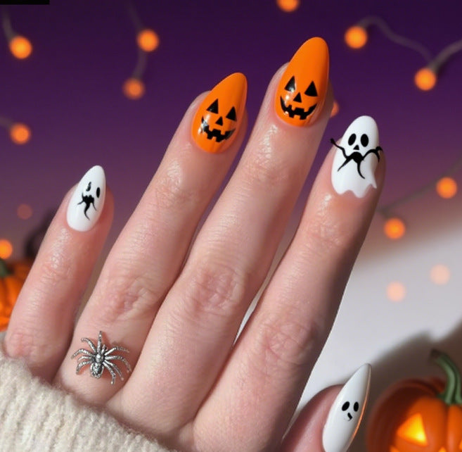 Künstlerische Halloween Themen Nagelkunst Karnz
