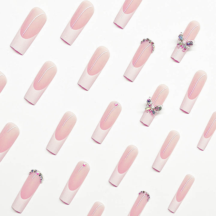 Elegante Schmetterlings-verzierte Nagelerweiterungen Karnz