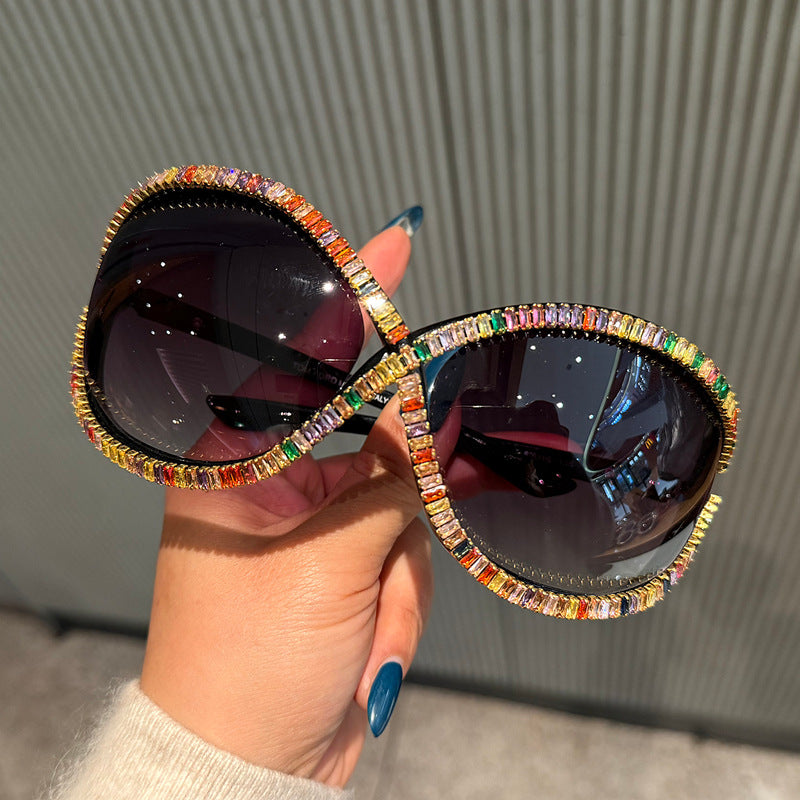 Damen Trendige Sonnenbrille mit funkelndem Kristalldekor Karnz