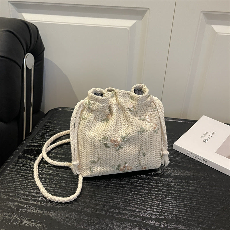 Bestickte Kordelzug Mini-Handtasche