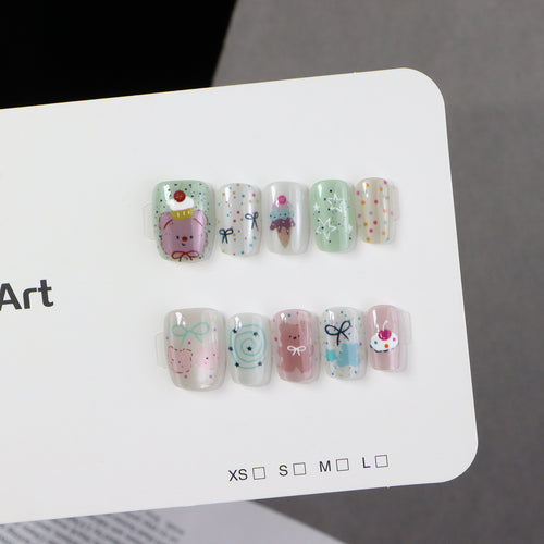 Dekorative Nagelkunst Karnz