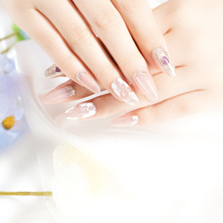 Elegantes 3D Nagelkunst Set Karnz