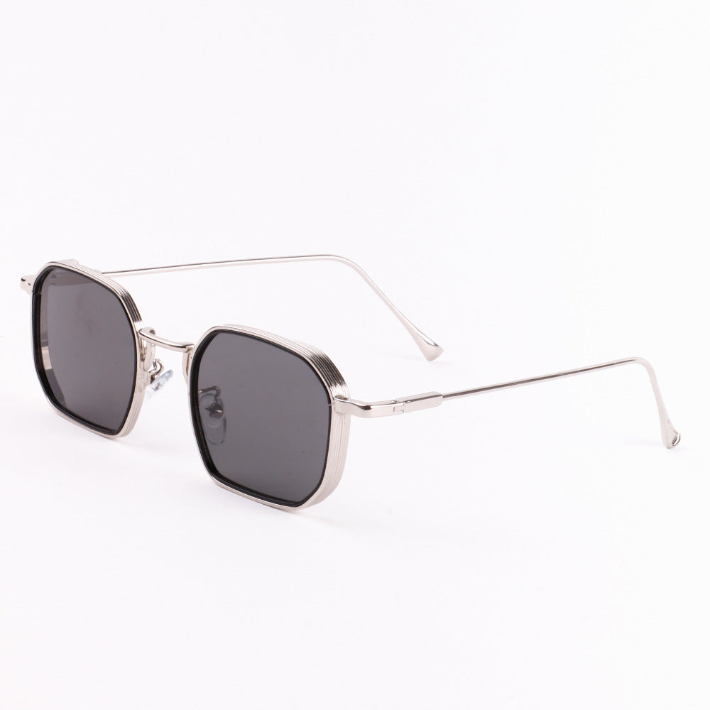 Damen modische Sonnenbrille mit stilvollem, eckigen Rahmen und UV-Schutz Karnz