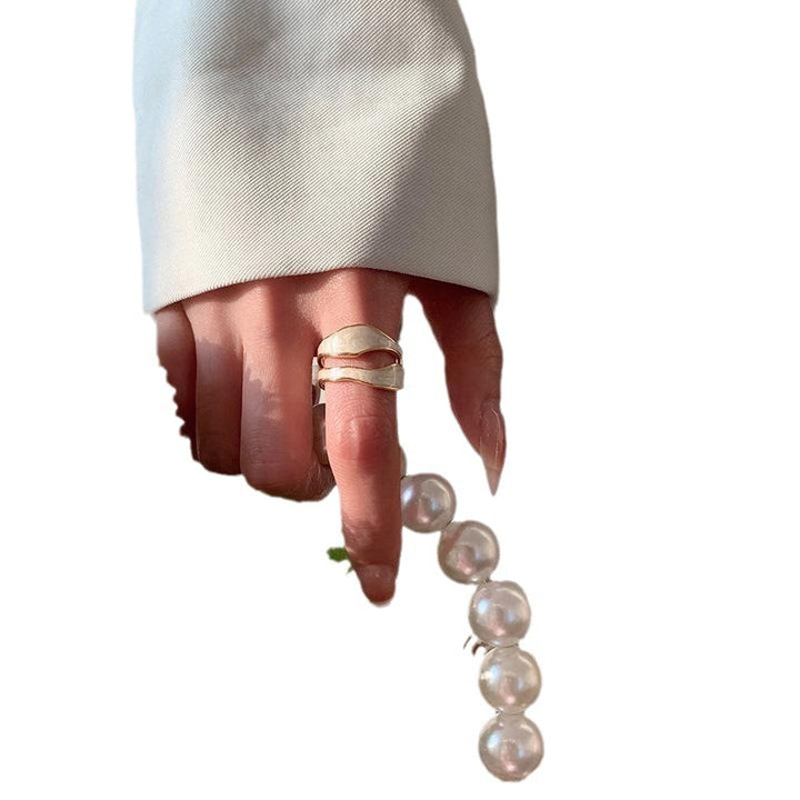 Eleganter Doppelring mit Organischem Design Karnz